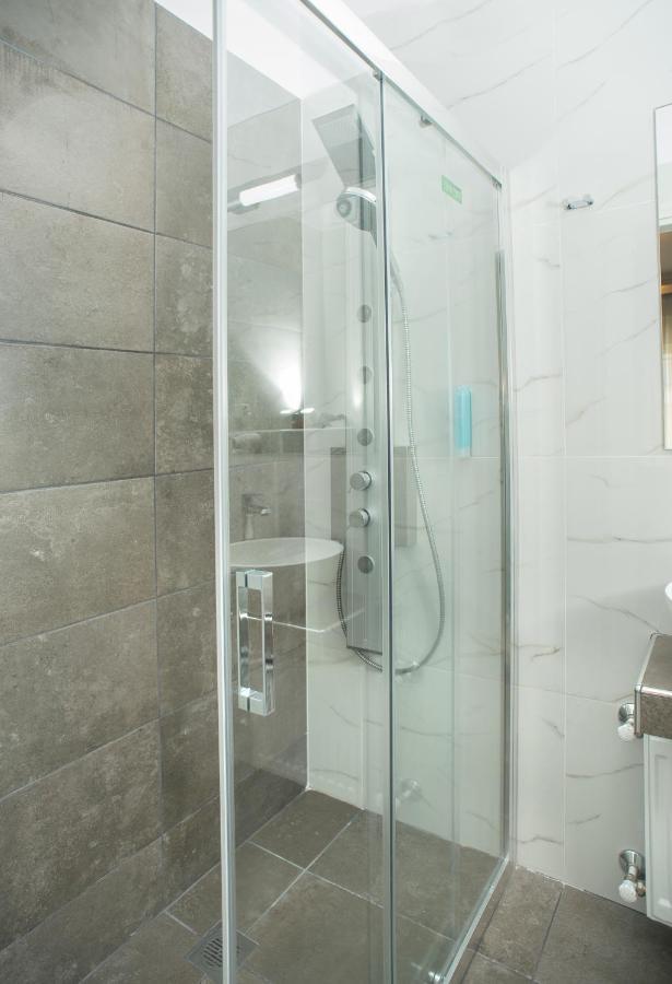 Lux Vip Apartments Peraia  Екстер'єр фото